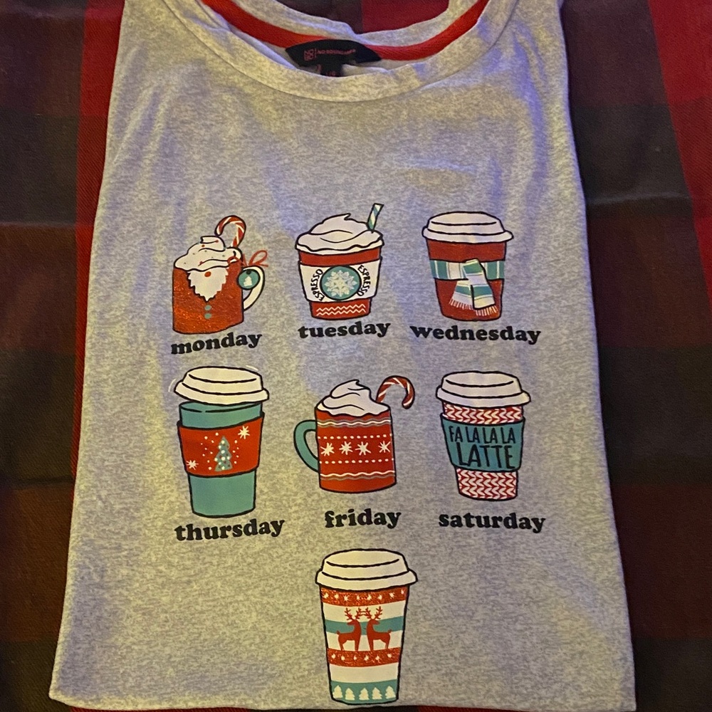 3/25
Gray Holiday Mug Graphic Tee Shirt/PJ Top